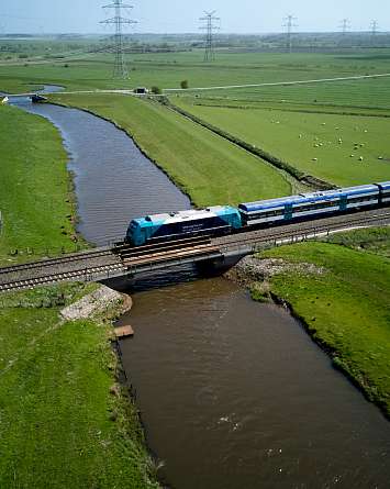 Drohnenbild der Marschbahn